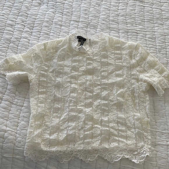 Stretchy lace crop top - Picture 1 of 3